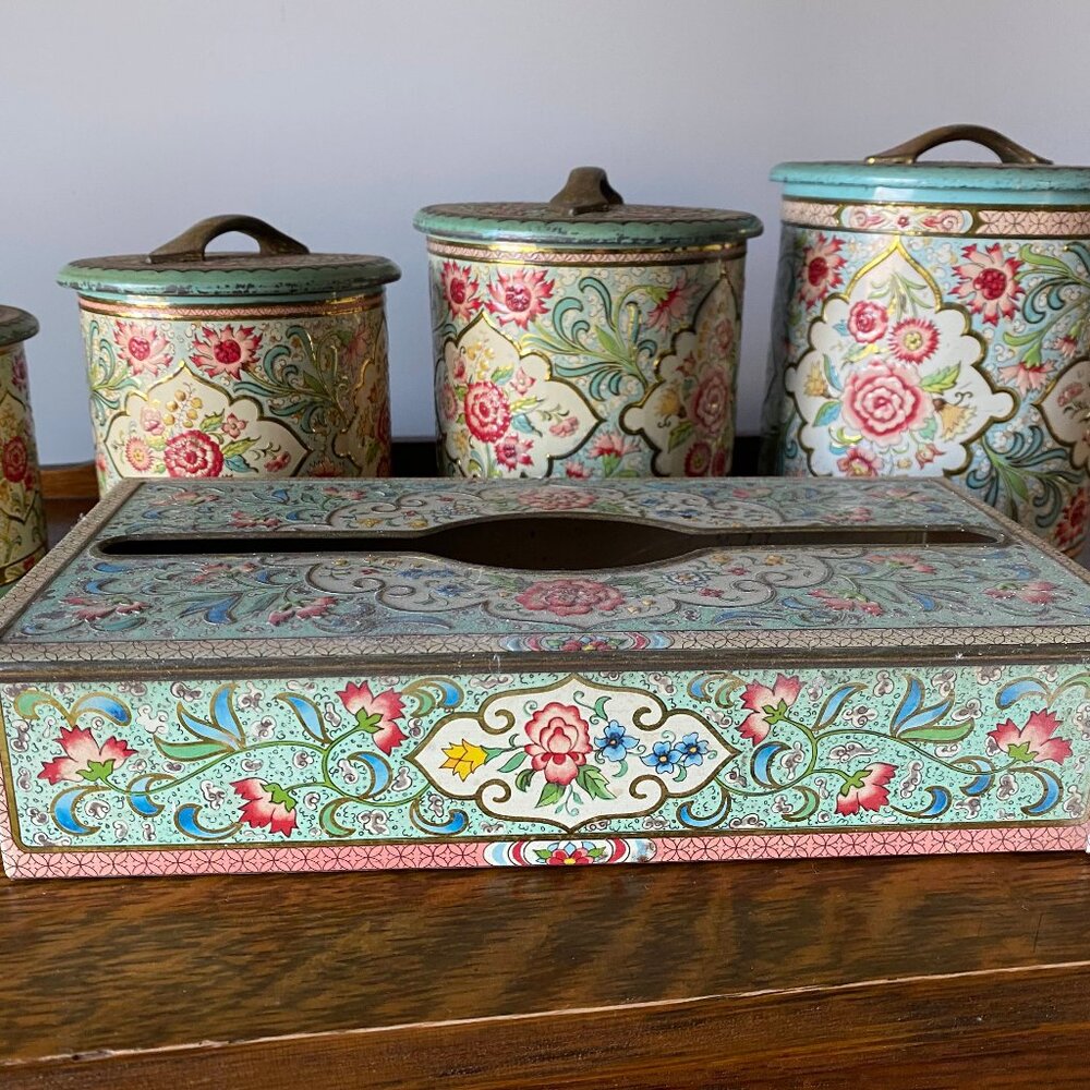 BEAUTIFUL 4 VINTAGE STACKING METAL TINS & 1 TISSUE HOLDER SET